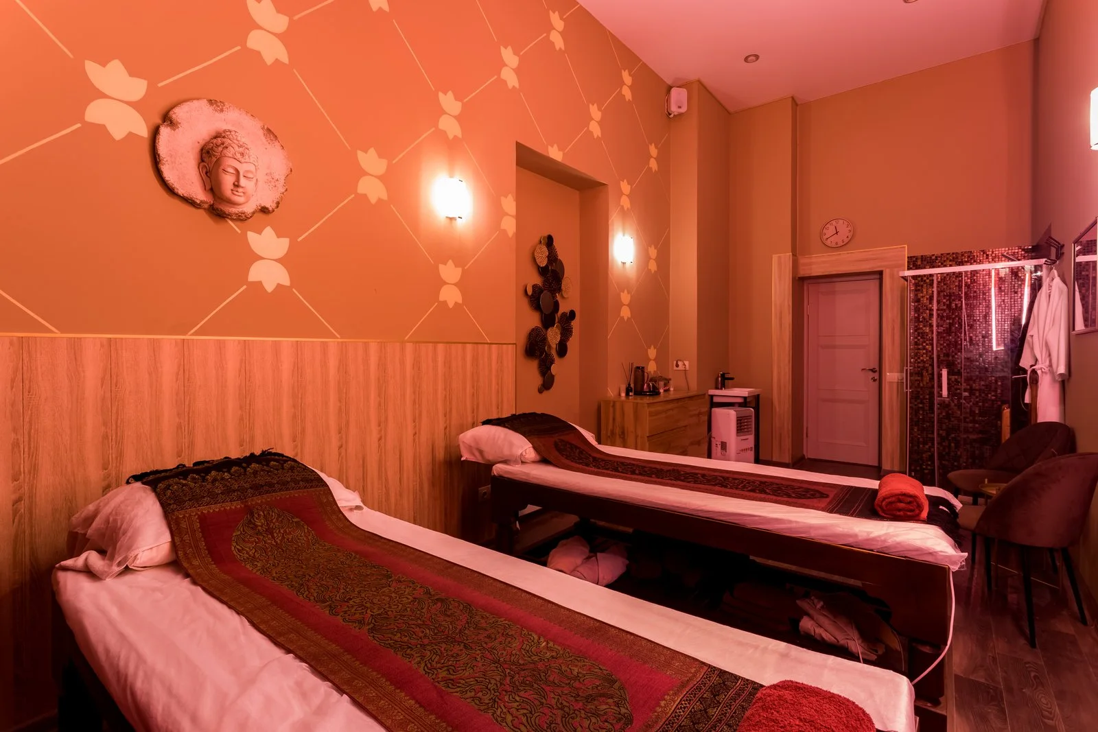 GRANDTHAI treatment room for two