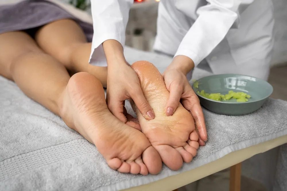 Thai Foot and Leg Massage at GRANDTHAI